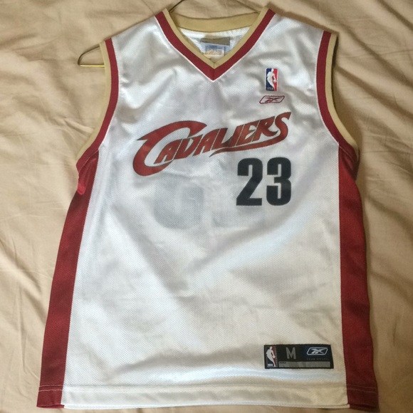 Lebron James Cavaliers basketball jersey - Picture 2 of 2